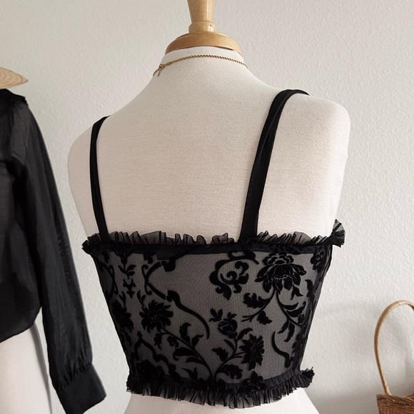 BLACK LACE TRIMMED FLORAL DETAILED CORSET TOP - Picture 3 of 7